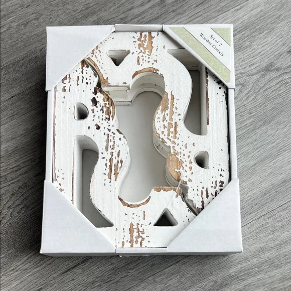 Art Décor Distressed Wood Wall Corbel 2-piece Set . - Picture 2 of 9